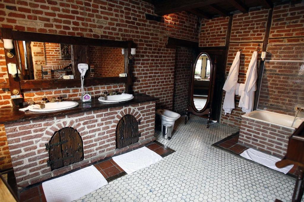 Auberge Du Bon Fermier Valenciennes Zimmer foto